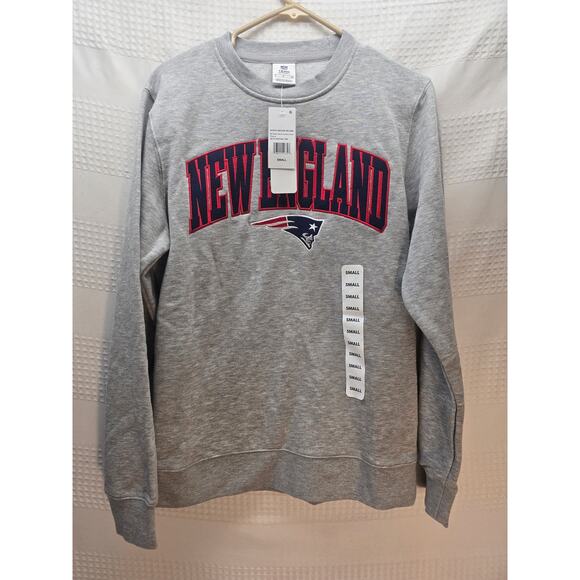 New England Patriots Sweatshirt Mens size small Gray Graphic 6739 - Picture 1 of 8